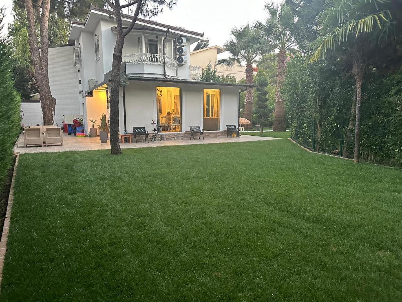 Villa E5 *